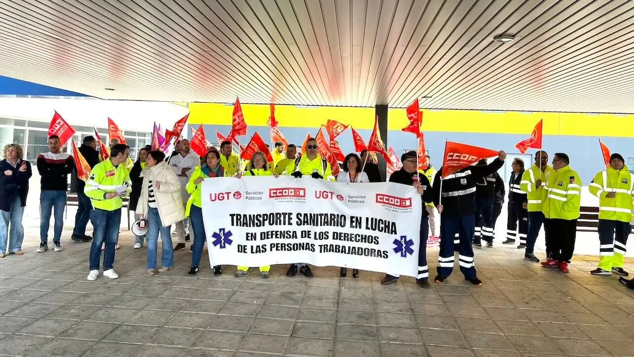Sindicatos transporte sanitario en Castilla-La Mancha piden una subida salarial de 3%, advierten de huelga y denuncian el abandono del Sescam