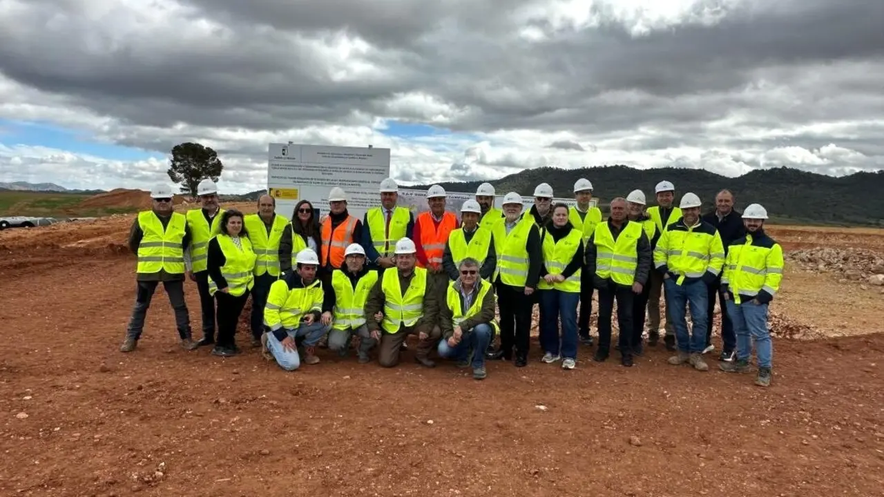 La Junta y regantes Elche de la Sierra (Albacete) se alían para modernizar 1.216 hectáreas