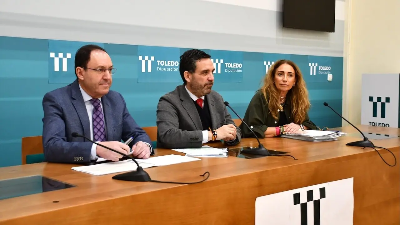 Los vicepresidentes de la Diputación de Toledo, Joaquín Romera y Jesús Guerrero, en rueda de prensa