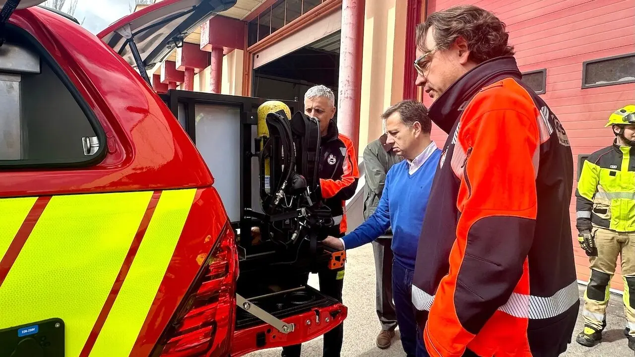 El Servicio de Bomberos de Albacete cuenta con un nuevo vehículo de mando que hará más eficaces las intervenciones