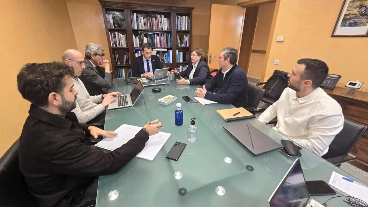 El Gobierno de Castilla-La Mancha analiza con la Confederación Hidrográfica del Tajo (CHT) el impulso a infraestructuras hidráulicas para los municipios ribereños