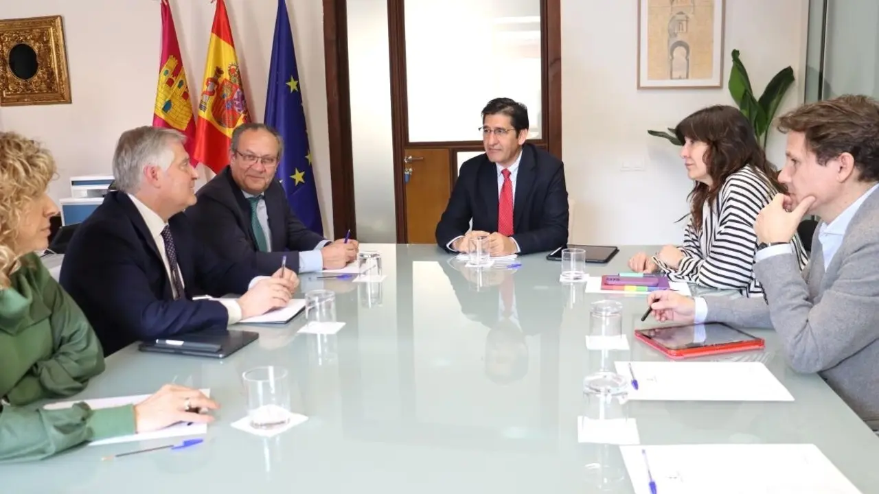 El Gobierno de Castilla-La Mancha y el Ayuntamiento de Ciudad Real tratan vías de colaboración en materia de vivienda e infraestructuras