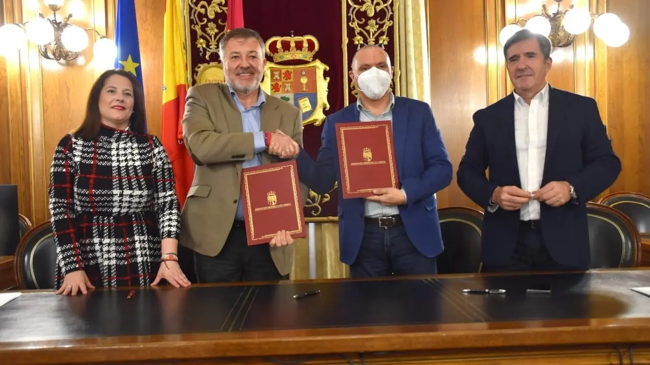 Renovado el convenio de bomberos para atender a la Serranía y Alcarria conquense