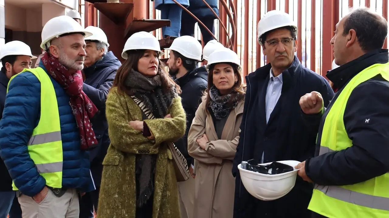 El vicepresidente segundo del Gobierno de Castilla-La Mancha, José Manuel Caballero, ha visitado las obras de la antigua residencia universitaria ‘Francisco Nieva’ de Ciudad Real