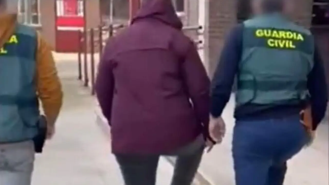 Una camarera detenida por drogar los cafés durante años: 8 jubilados en el hospital
