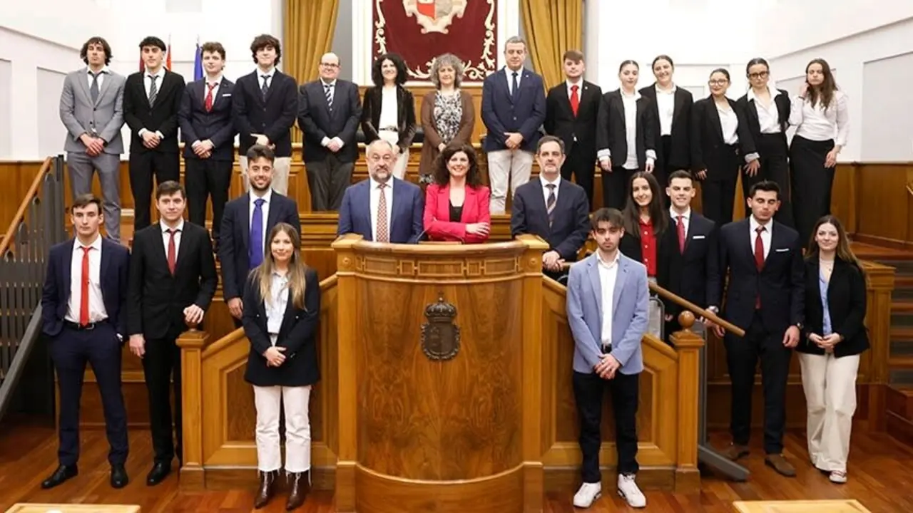 El equipo Lex Veritas (Albacete) gana la final de la Liga de Debate Universitario