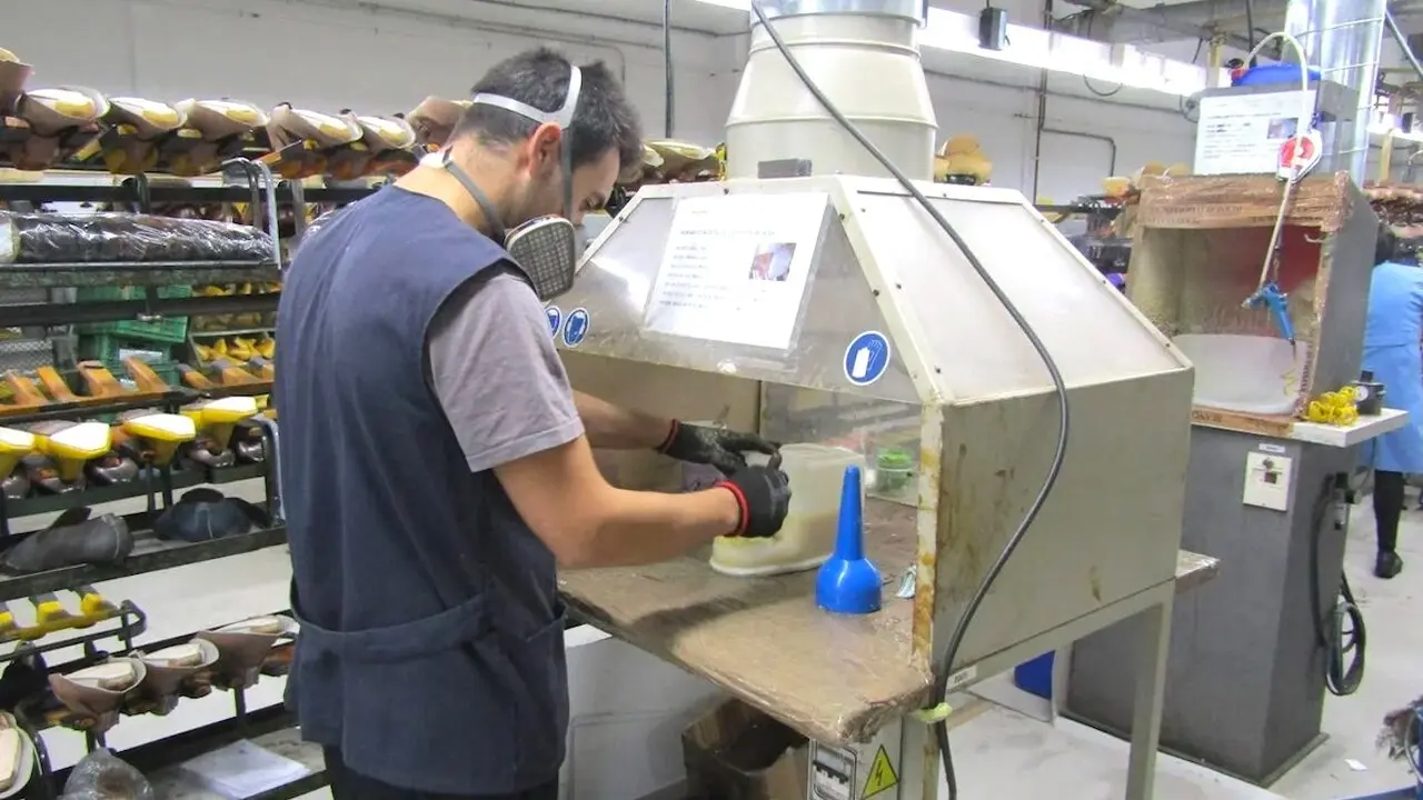 industria, trabajador, sector del calzado, Almansa, Fuensalida, fábrica, empleado,