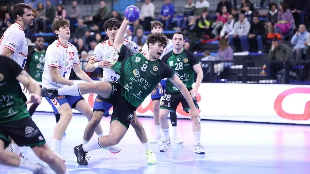 El Fraikin Granollers se sobrepone a un mal inicio ante el Rebi Cuenca (34-27) - Fotografía: Xavier Solanas