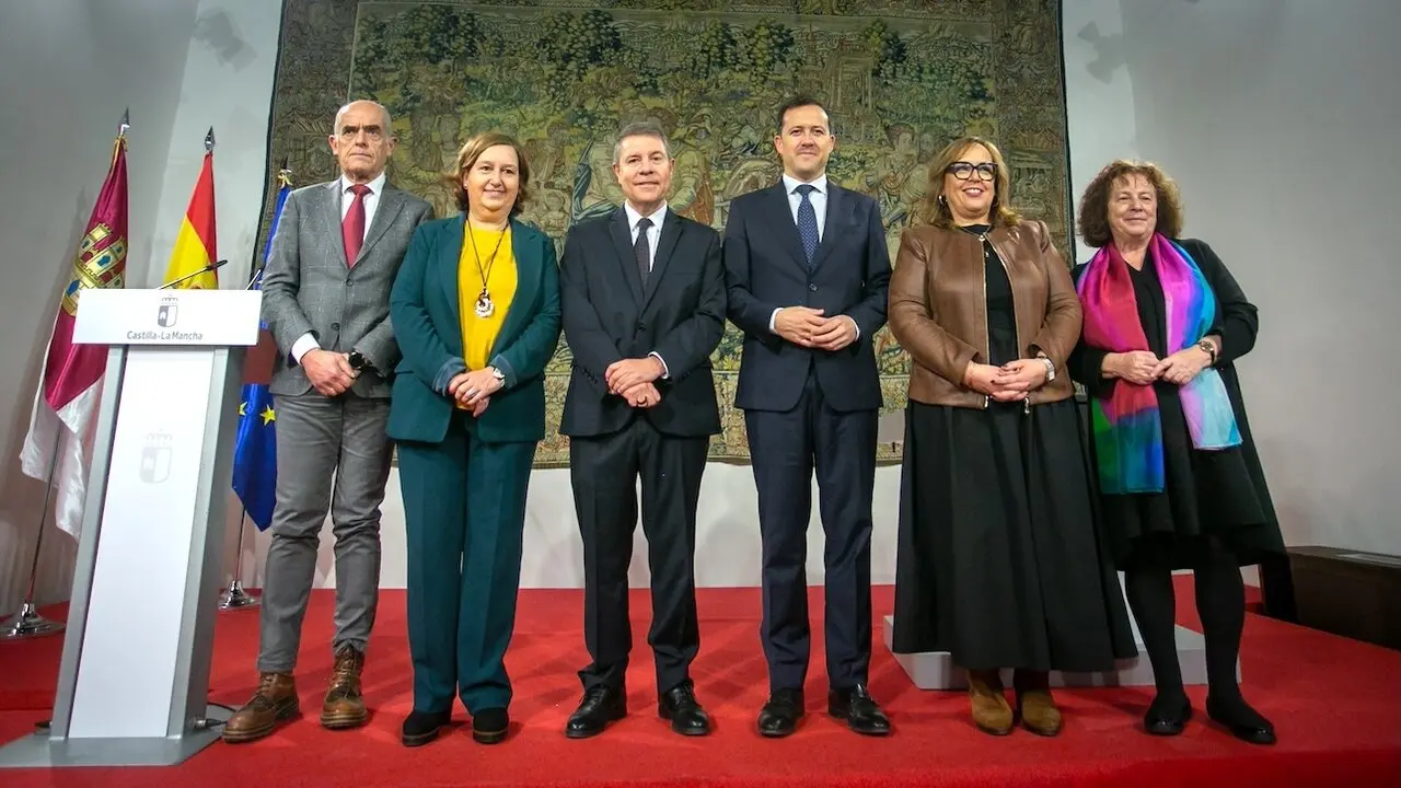 El presidente de Castilla-La Mancha, Emiliano García-Page, ha presidido en Toledo el acto de firma del documento de adhesión de la Junta a la candidatura de Toledo como Capital Europea de la Cultura en 2031