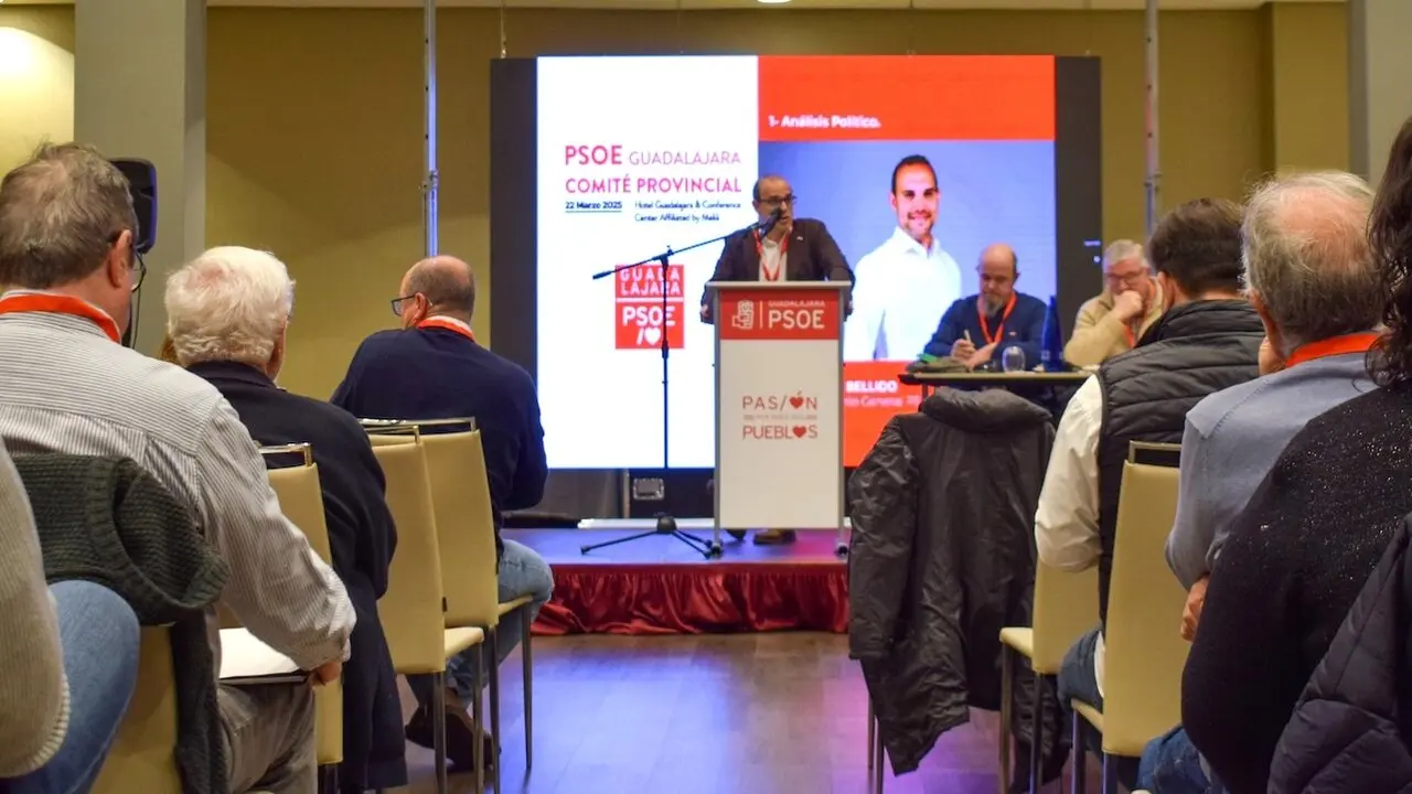 El secretario general del PSOE de Guadalajara, Pablo Bellido, durante su intervención este sábado en el Comité Provincial del partido