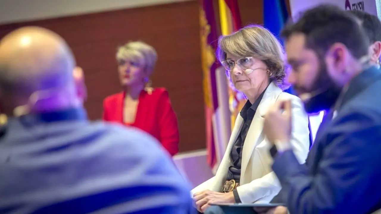 La secretaria general de Hacienda, Administraciones Públicas y Transformación Digital, Macarena Sáiz, durante la inauguración de la jornada sobre compra pública responsable: 'Mecanismos legales y buenas prácticas para la inclusión sociolaboral'