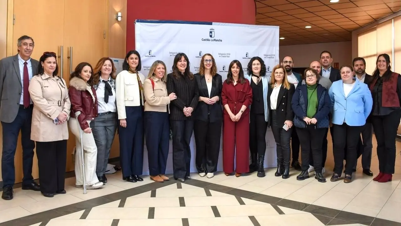 La consejera de Igualdad, Sara Simón, durante su asistencia a un encuentro comarcal por el Día Internacional de las Mujeres en Villarta de San Juan, organizado por la Delegación de la Junta en la provincia de Ciudad Real