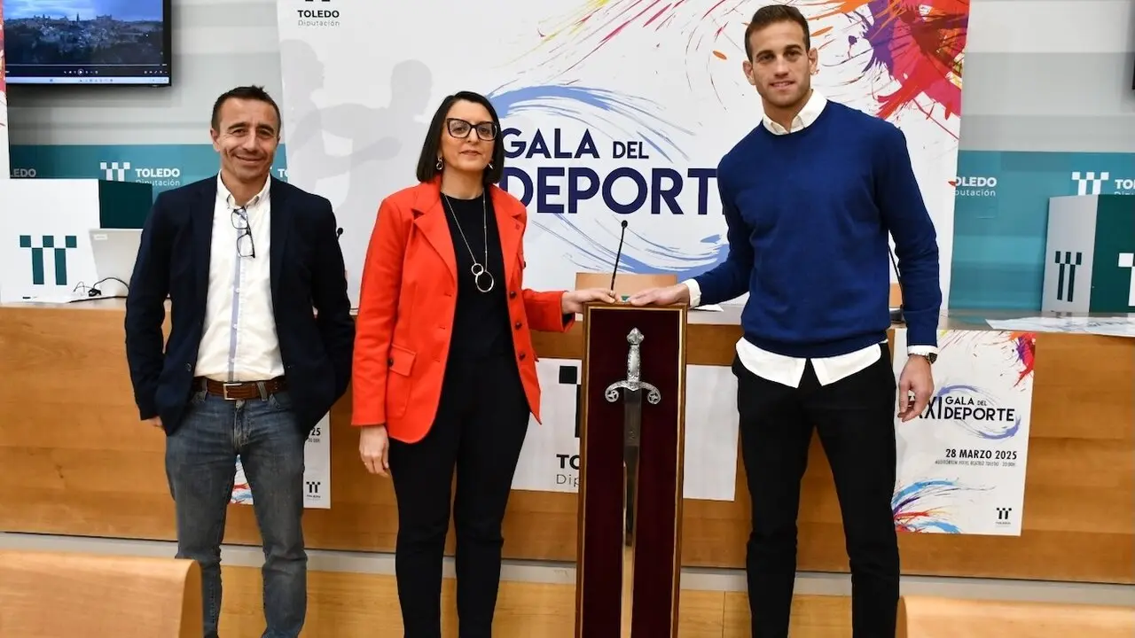 La Diputación de Toledo premia al árbitro de Primera División Javier Alberola