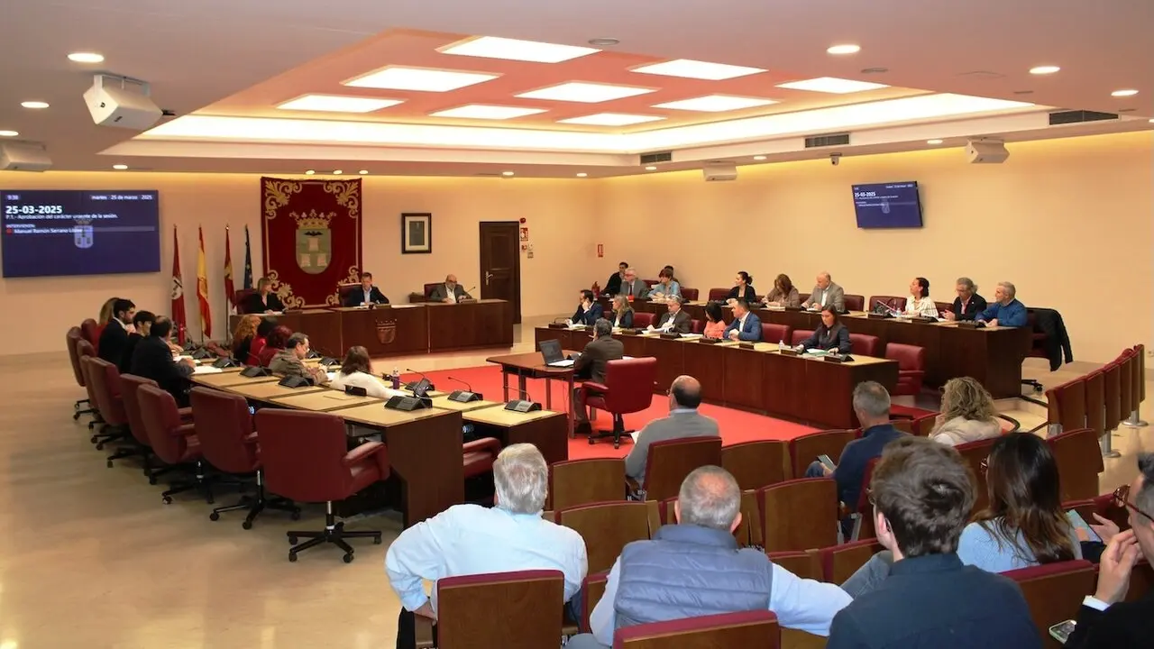 En la imagen un instante del Pleno del Ayuntamiento de Albacete que ha aprobado el presupuesto para 2025