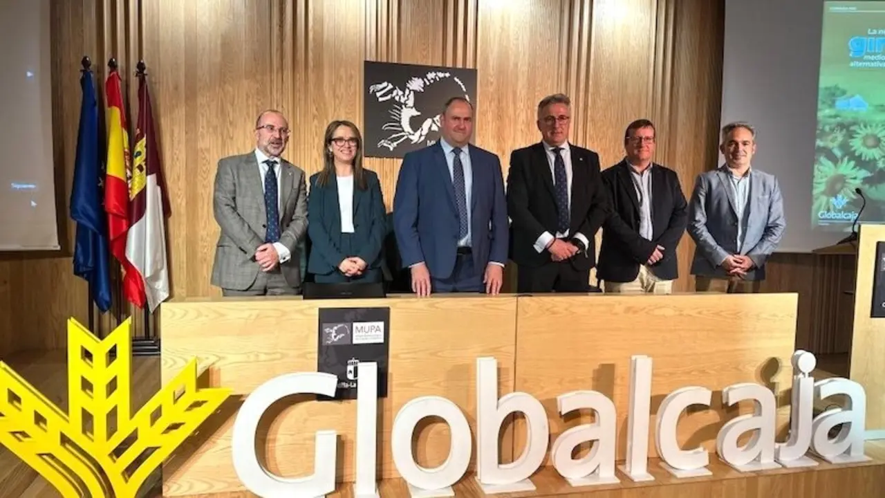 Jornada 'La nueva ayuda al girasol medioambiental como alternativa de cultivo de la PAC 2025, organizada por Globalcaja en Cuenca