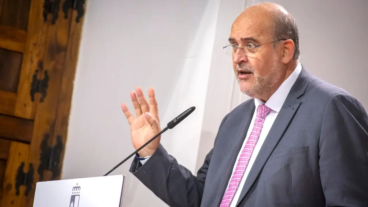 El vicepresidente primero de Castilla-La Mancha, José Luis Martínez Guijarro, este jueves durante su intervención en un acto en Toledo