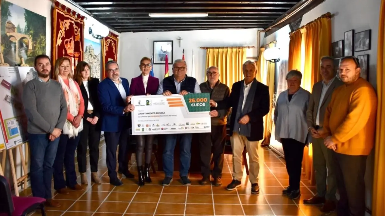 Los grupos de desarrollo rural donan 26.000 euros al municipio de Mira (Cuenca), afectado por la dana