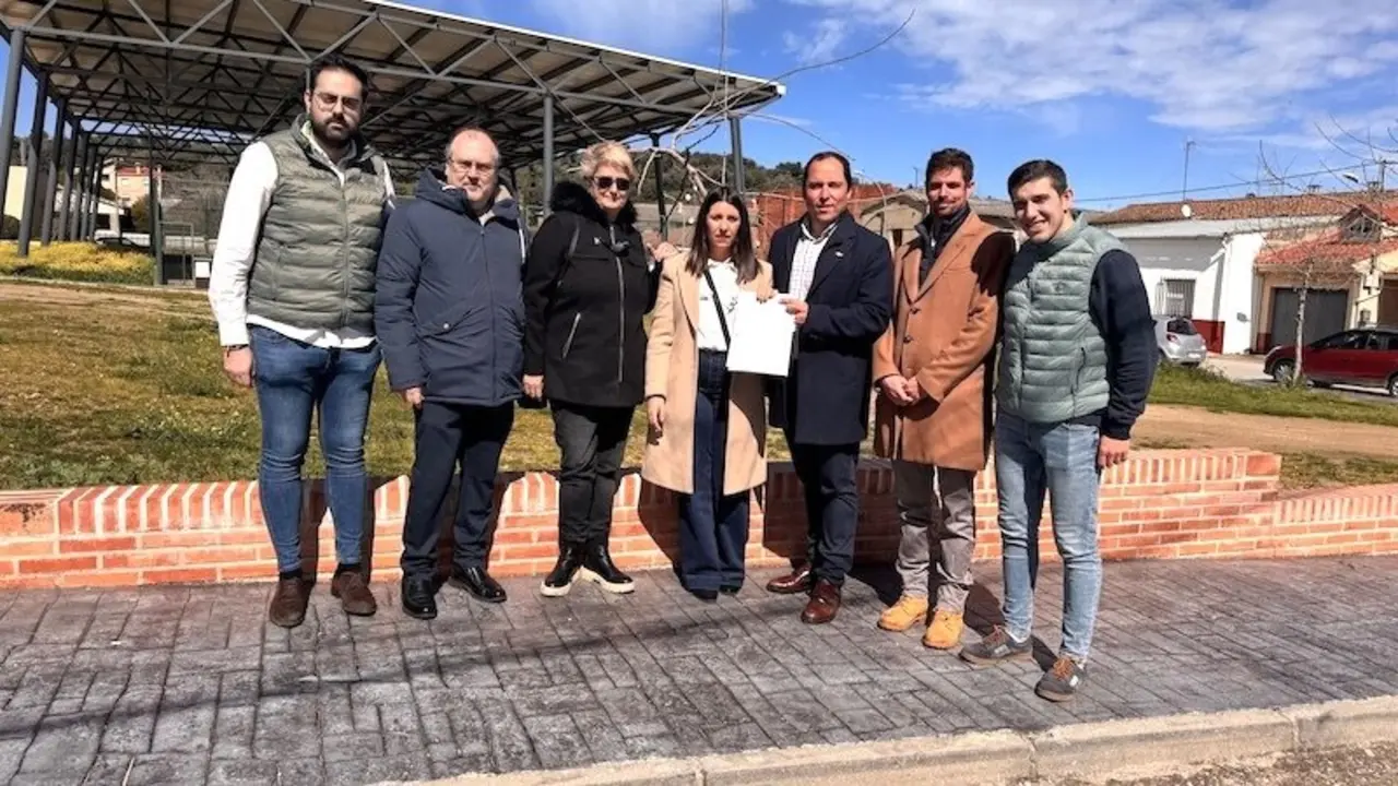 Alcaldes de PP en Sierra de San Vicente piden servicio de transporte sensible a la demanda