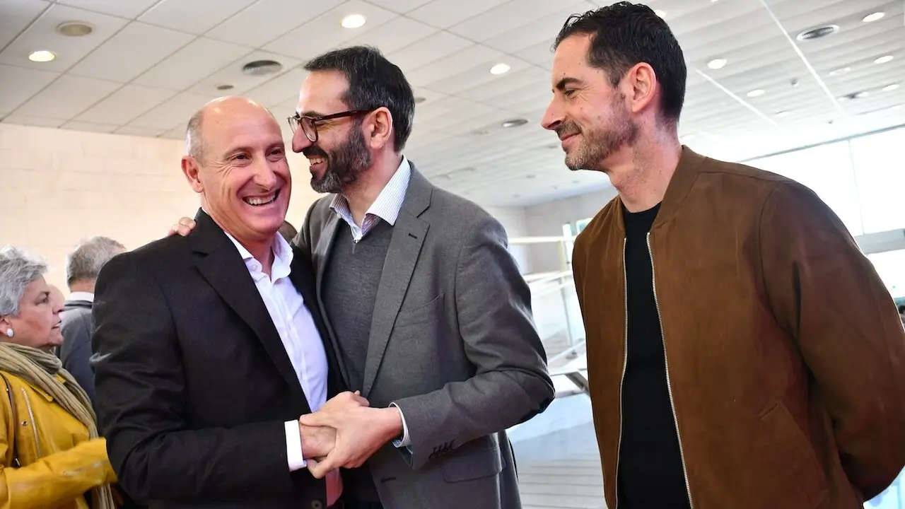 El secretario de Organización del PSOE de Castilla-La Mancha y diputado nacional, Sergio Gutiérrez, ha asistido este domingo al Congreso Provincial del partido en Cuenca que ha reelegido secretario general a Luis Carlos Sahuquillo