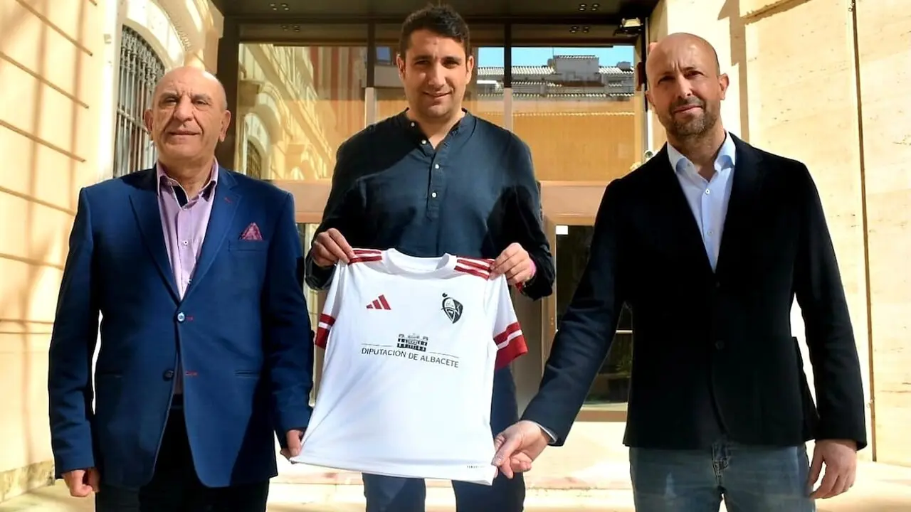 La Diputación de Albacete vestirá a las selecciones provinciales de fútbol y fútbol sala