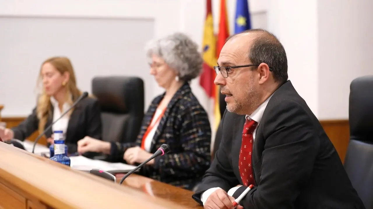 El presidente de las Cortes de Castilla-La Mancha, Pablo Bellido, ha inaugurado las XVI Jornadas de Derecho Parlamentario