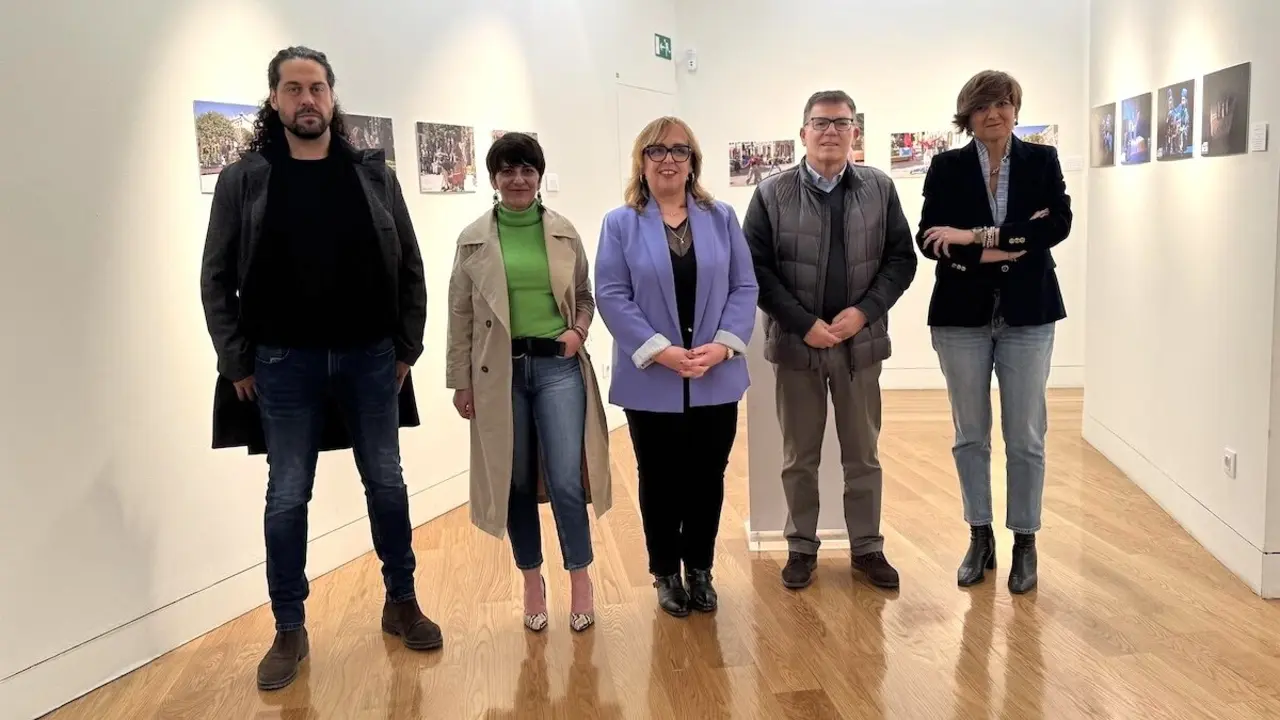 Inaugurada en Albacete la exposición 'Escenarios Efímeros' en la Casa Perona