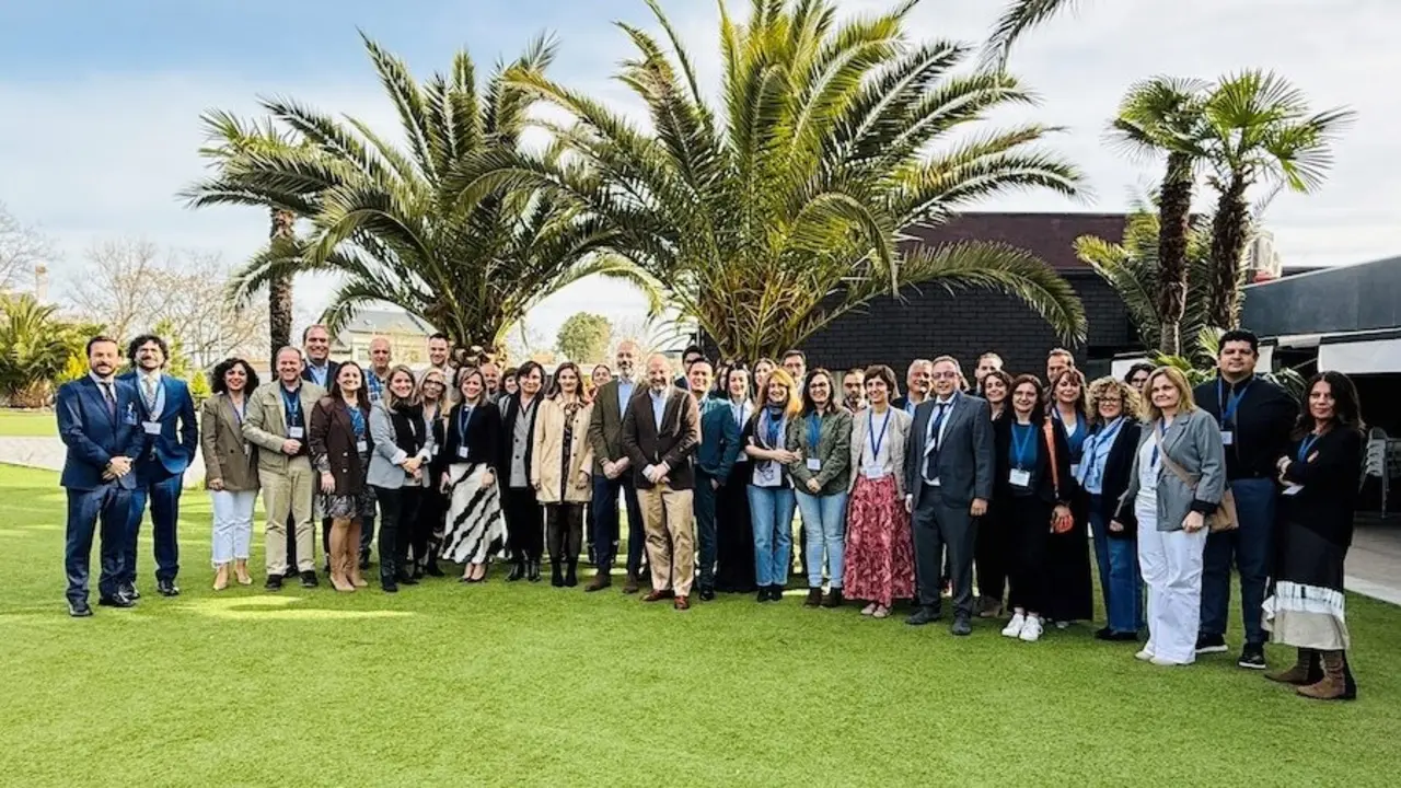 Castilla-La Mancha refuerza el liderazgo de directivos del ámbito sanitario con formación