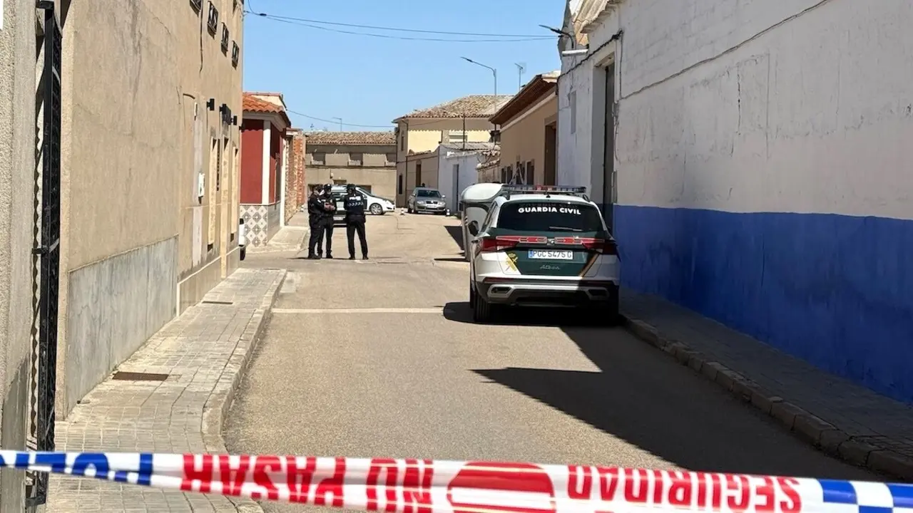 Detenido tras matar a su hermano de 52 años a golpes y degollándolo en una casa en La Puebla de Almoradiel (Toledo) - EP