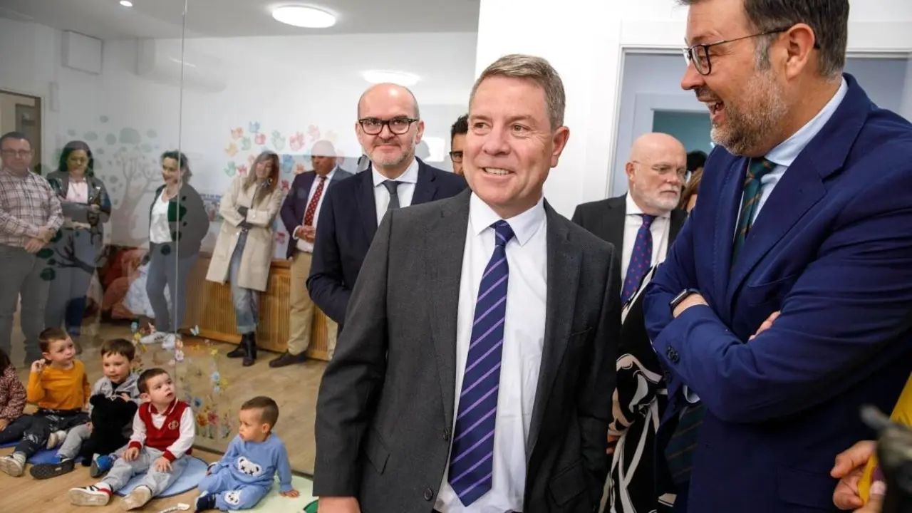 El presidente de Castilla-La Mancha, Emiliano García-Page, inaugura, en Pozo Cañada (Albacete), la Escuela Infantil del municipio