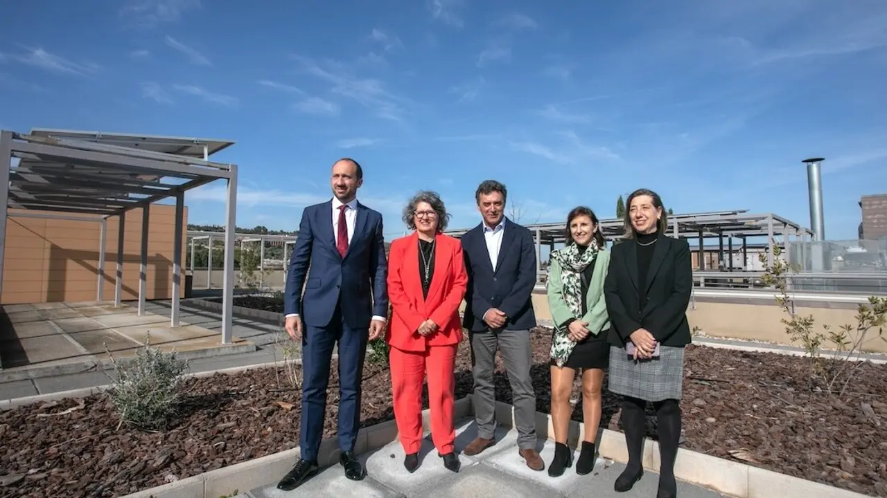 La consejera de Desarrollo Sostenible, Mercedes Gómez, informa sobre el nuevo acuerdo marco para la homologación del suministro de energía eléctrica de los edificios de la Junta de Comunidades y sus organismos autónomos