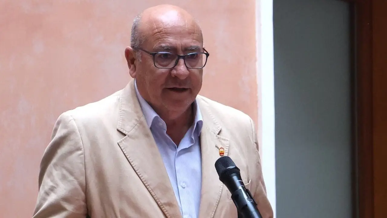 El alcalde de Quismondo (Toledo) y diputado provincial, José Eugenio del Castillo, este miércoles en una rueda de prensa