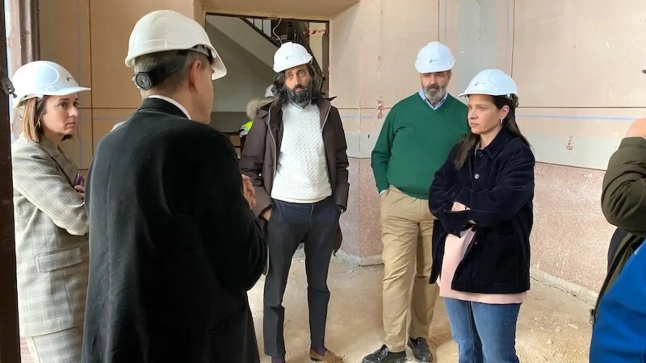 Elche de la Sierra (Albacerte) inicia las obras de rehabilitación de la mítica Casa Aguado