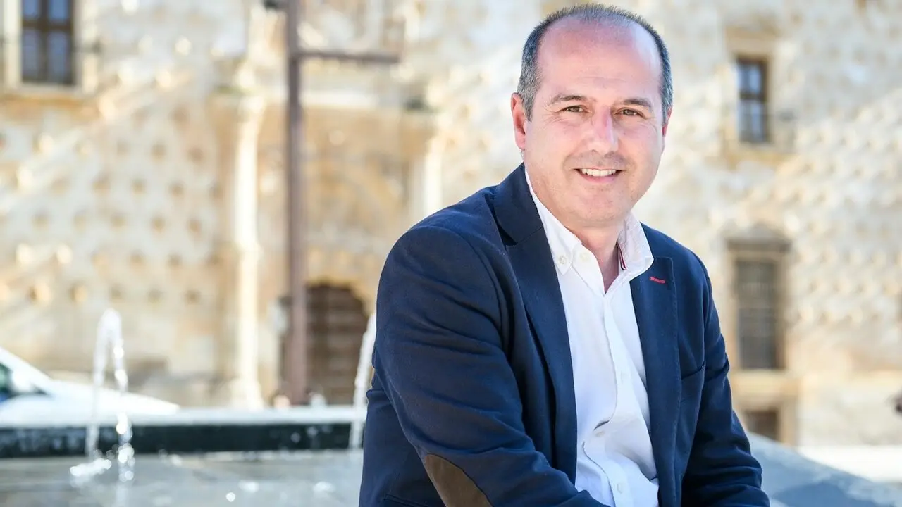 El socialista Alberto Rojo anuncia su intención de aspirar a recuperar la Alcaldía de Guadalajara