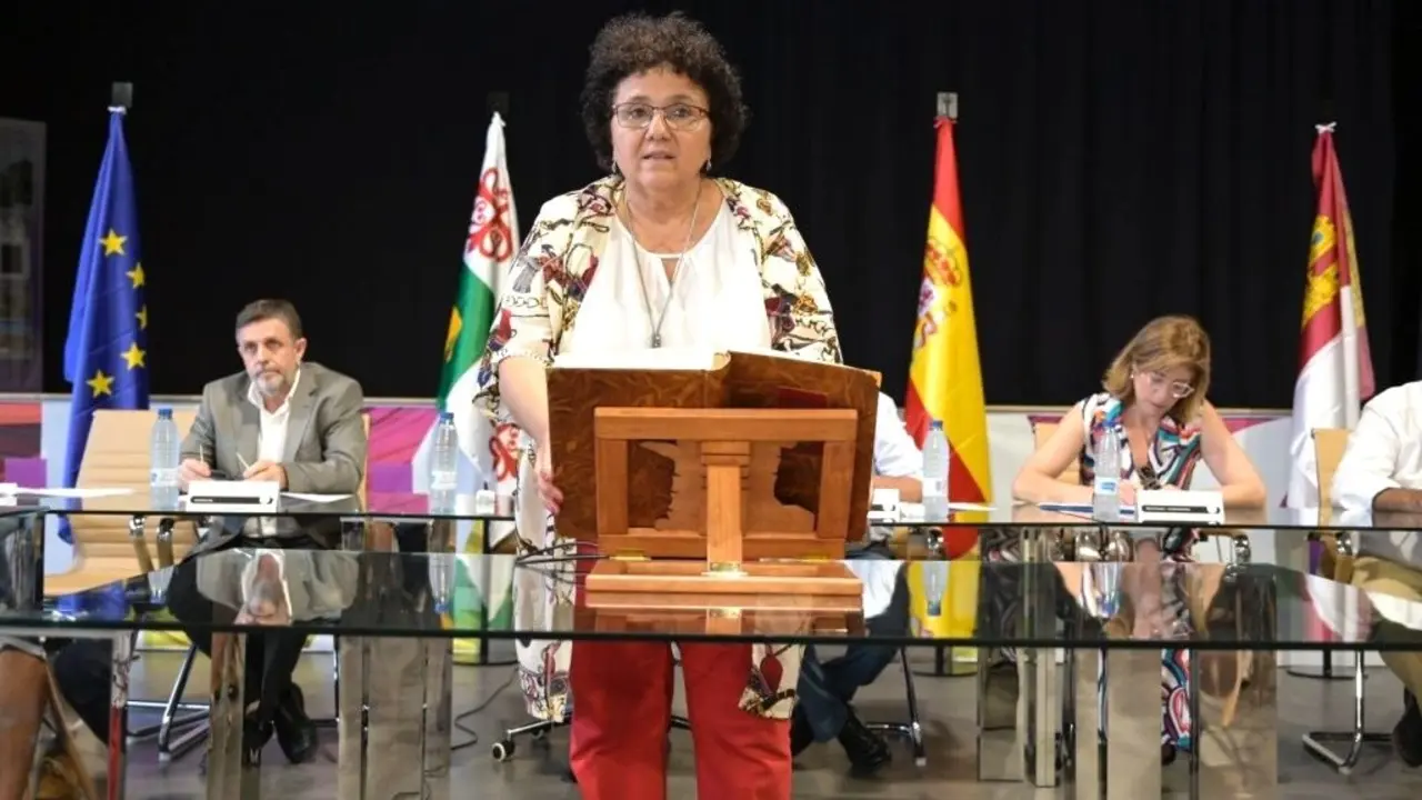Dimite la alcaldesa de Corral de Calatrava (Ciudad Real), Rosa Suñé, por motivos de salud
