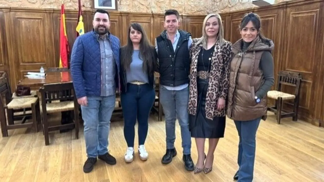 Toman posesión tres ediles del PP en Villanueva de la Jara (Cuenca) tras dimitir la exalcaldesa