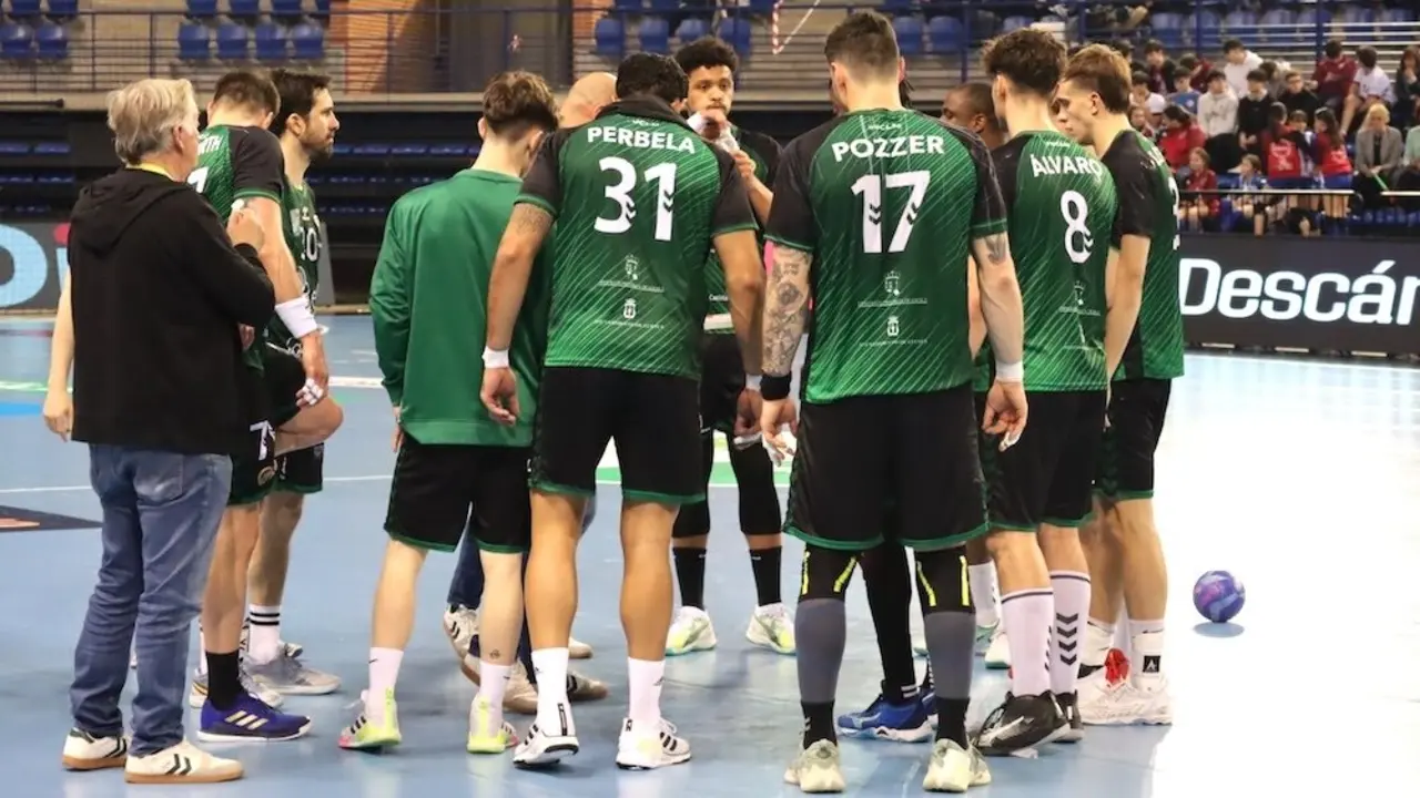 El Logroño vuelve a ganar al Rebi BM Cuenca y se acerca a la zona alta (38-26) - Fotografía: Pablo Pérez