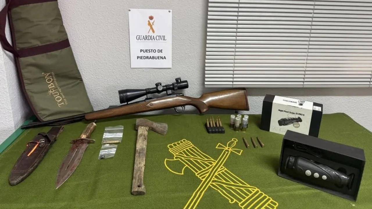 La Guardia Civil detiene a dos personas que cazaban ilegalmente en Piedrabuena (Ciudad Real)