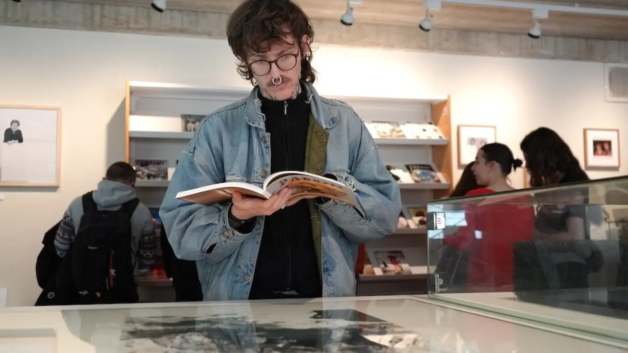 La UCLM homenajea a la galerista Helga de Alvear con una exposición en Cuenca