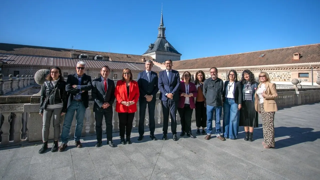 El consejero de Educación, Cultura y Deportes, Amador Pastor, ha asistido a la lectura del manifiesto con motivo del Día del Libro en la Biblioteca Pública de Castilla-La Mancha