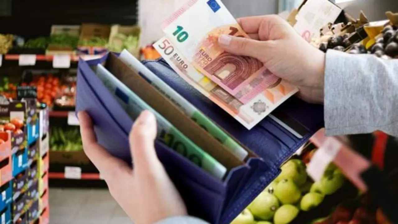 Un descuido te puede salir muy caro en el súper: te roban el dinero en minutos