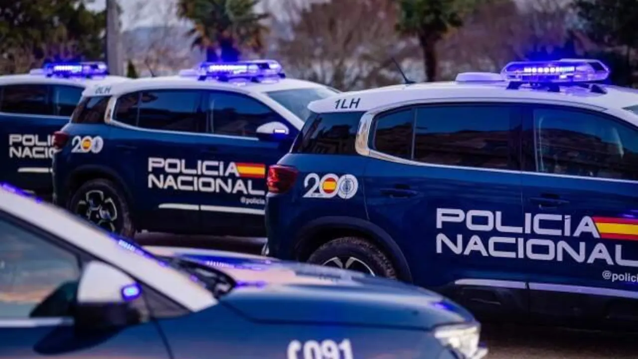Asesina a su pareja a cuchilladas y lo detienen cuando intentaba huir de España, policía nacional, patrullas, crimen, cadáver