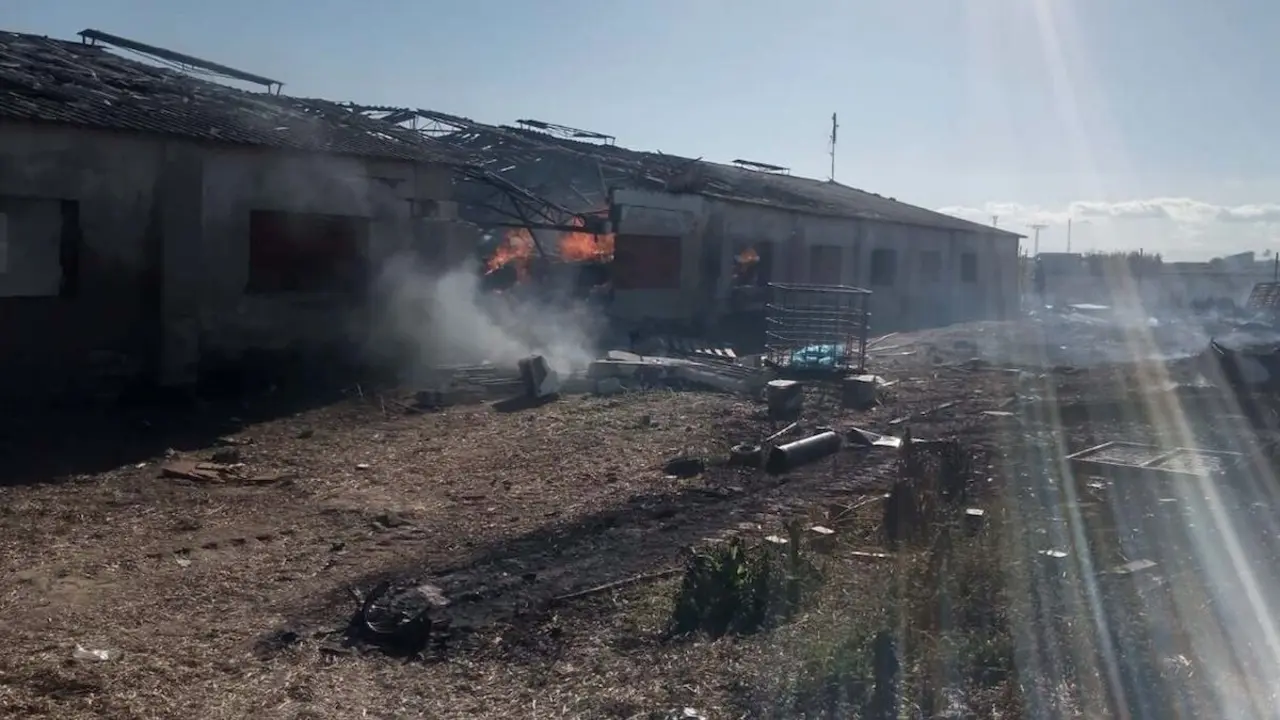 Controlado un incendio en una explotación de Torrijos (Toledo) tras arder 40 toneladas de paja