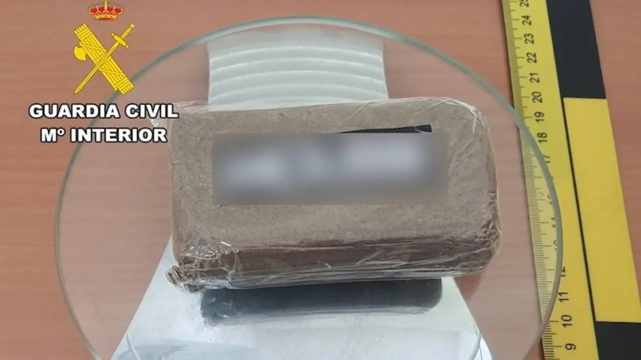 Detenido en un control en Tobarra (Albacete) con más de 100 gramos de hachís en su coche