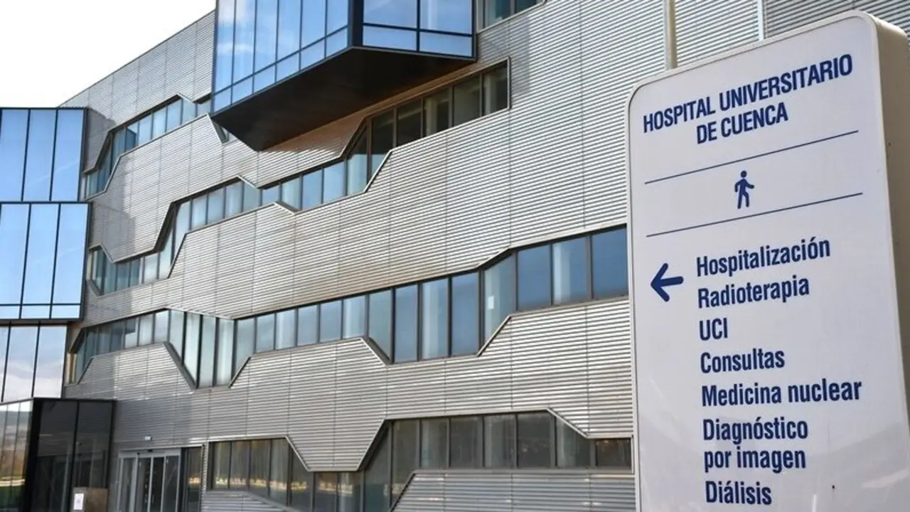 Declarado un incendio en la tercera planta del Hospital Universitario de Cuenca