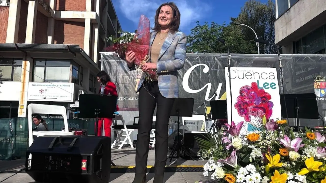 La escritora Paloma Sánchez-Garnica durante la inauguración de la Feria del Libro de Cuenca - EP
