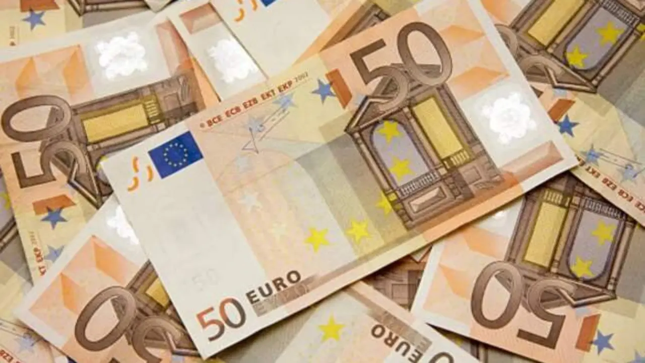 Estos son los billetes de 50 euros que tienen los días contados, según el Banco de España