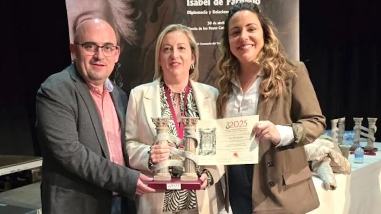 Elena Escobar, reconocida con un premio nacional por su trabajo en 'Campo y Alma'