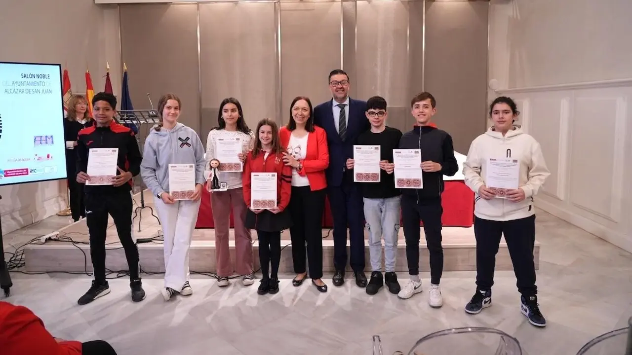 El consejero de Educación, Cultura y Deportes, Amador Pastor, en la inauguración del VII Encuentro de Archiveros de la Administración Local de Castilla-La Mancha, celebrado en la Sala Noble del Ayuntamiento de Alcázar de San Juan (Ciudad Real)