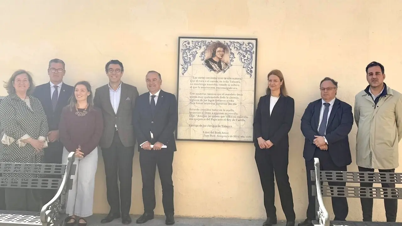 Talavera de la Reina (Toledo) rinde homenaje al Arcipreste de Hita y su obra con un mural de cerámica
