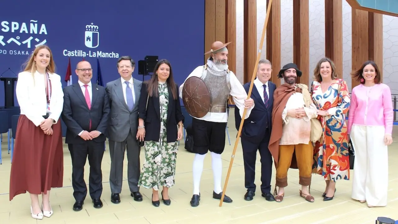 El jefe del Gobierno regional, Emiliano García-Page, preside el acto institucional del Día de Honor de Castilla-La Mancha en la Expo de Osaka, en Japón y visita el Pabellón de Sumitomo